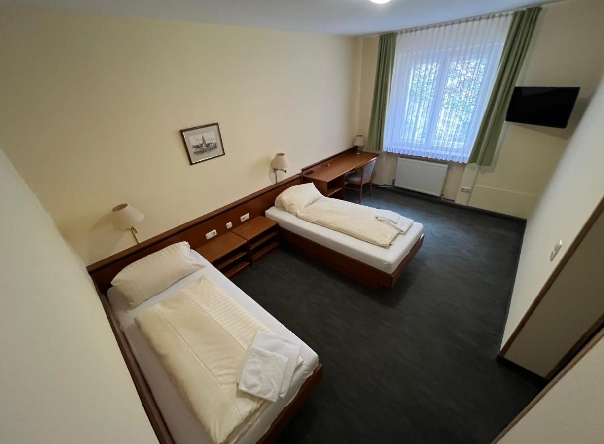 Hotel-Gasthof Postbraeu Dingolfing Exteriér fotografie